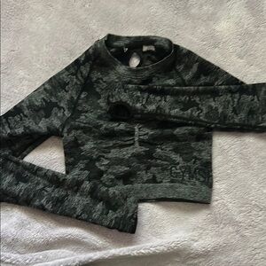 Gymshark Camo Long Sleeve Crop Top